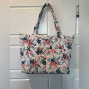 Vera Bradley Tropical Floral Ultralight Quilted Bag Pastel Purple Pink Blue